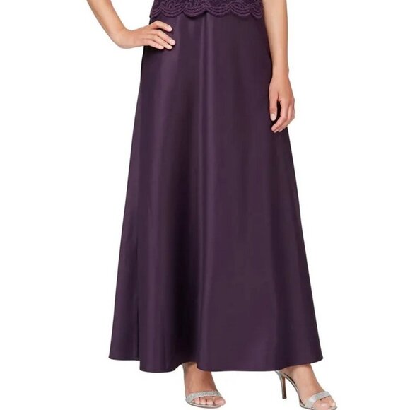 Alex Evenings Eggplant Purple Embroidered Lace Two-Piece Gown w/Jacket - Picture 6 of 6